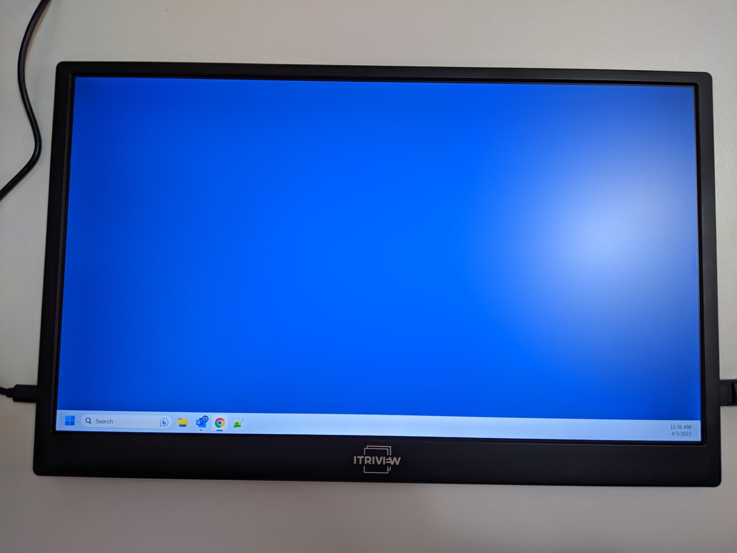Main image of the ITRIVIEW M15 portable monitor